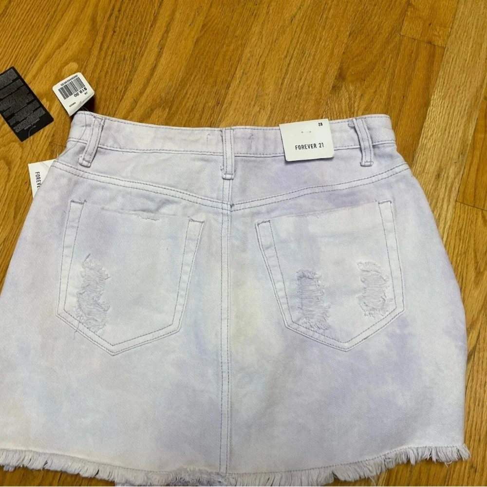 Forever 21 Denim Jean Short Skirt Lavender 5-Pocket 28 inch Waist Distressed NWT - Picture 6 of 9